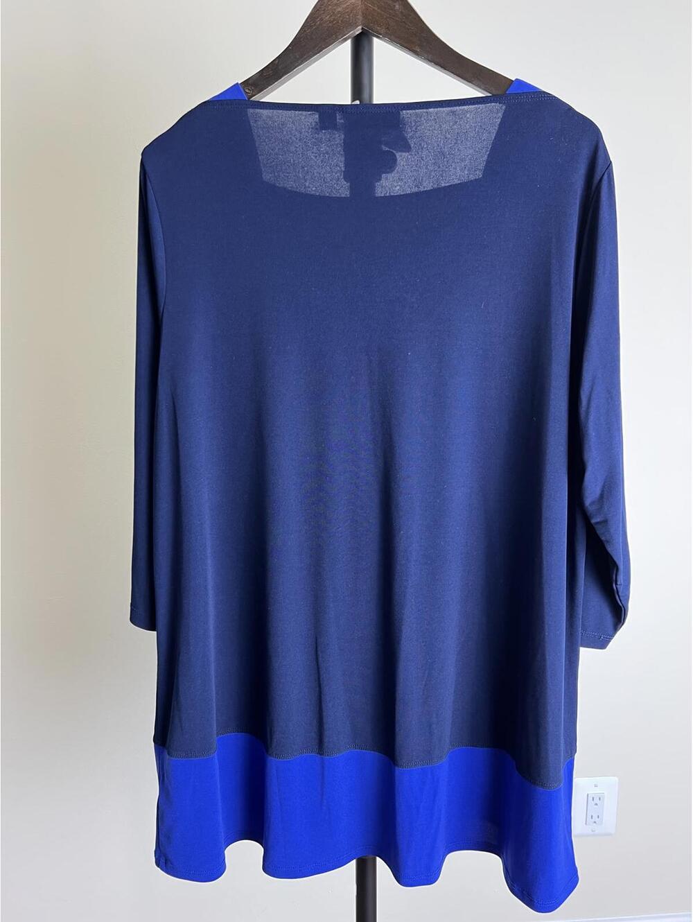Susan Graver 1X Colorblock Tunic Top Blue Navy Stretch 3/4 Sleeve Plus Size - Picture 2 of 4